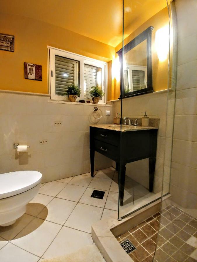 Beautiful 2 Bedroom 2 Bathroom Sea View, Free Parking Дубровник Экстерьер фото