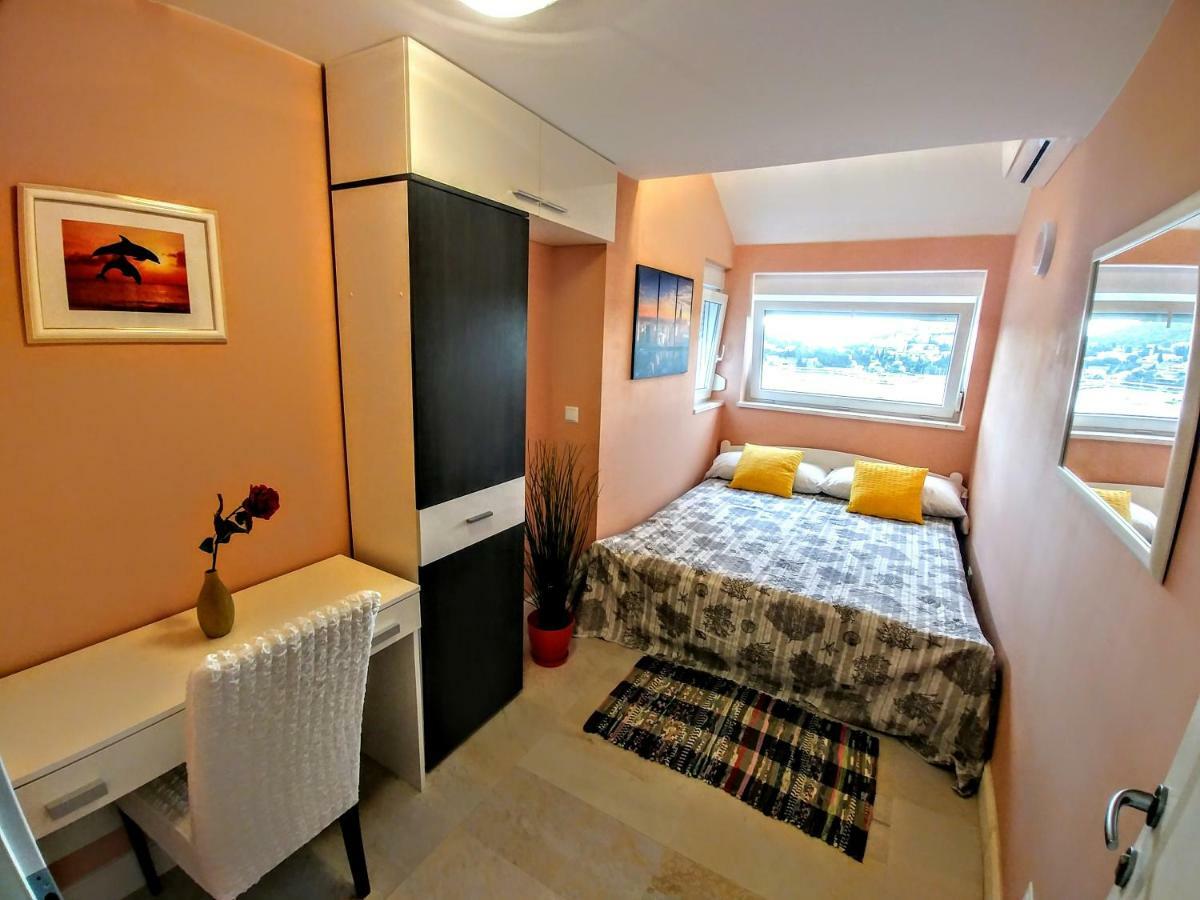 Beautiful 2 Bedroom 2 Bathroom Sea View, Free Parking Дубровник Экстерьер фото